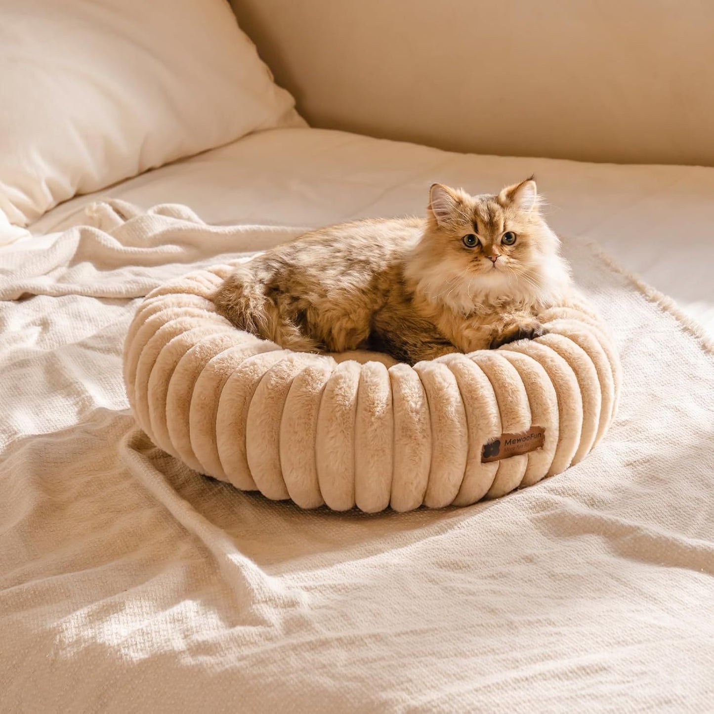 Donut Cat Bed – Fluffy, Washable Round Calming Pet Bed for Indoor Cats, Kittens & Small Dogs, Light Brown